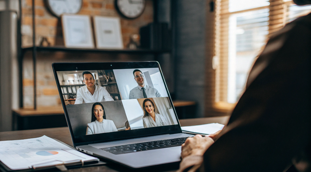 China sourcing agent communicate with clients