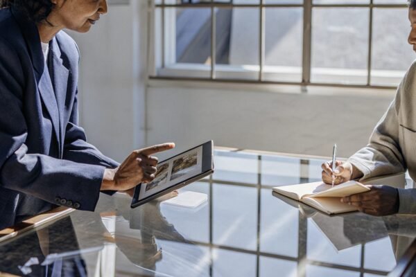 Visual element for article illustration (ID#3)